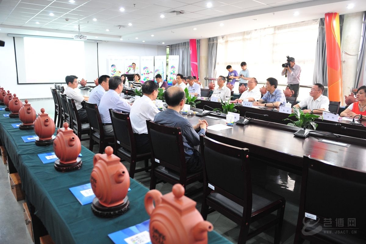国礼捐赠仪式到会嘉宾 国礼捐赠仪式到会嘉宾